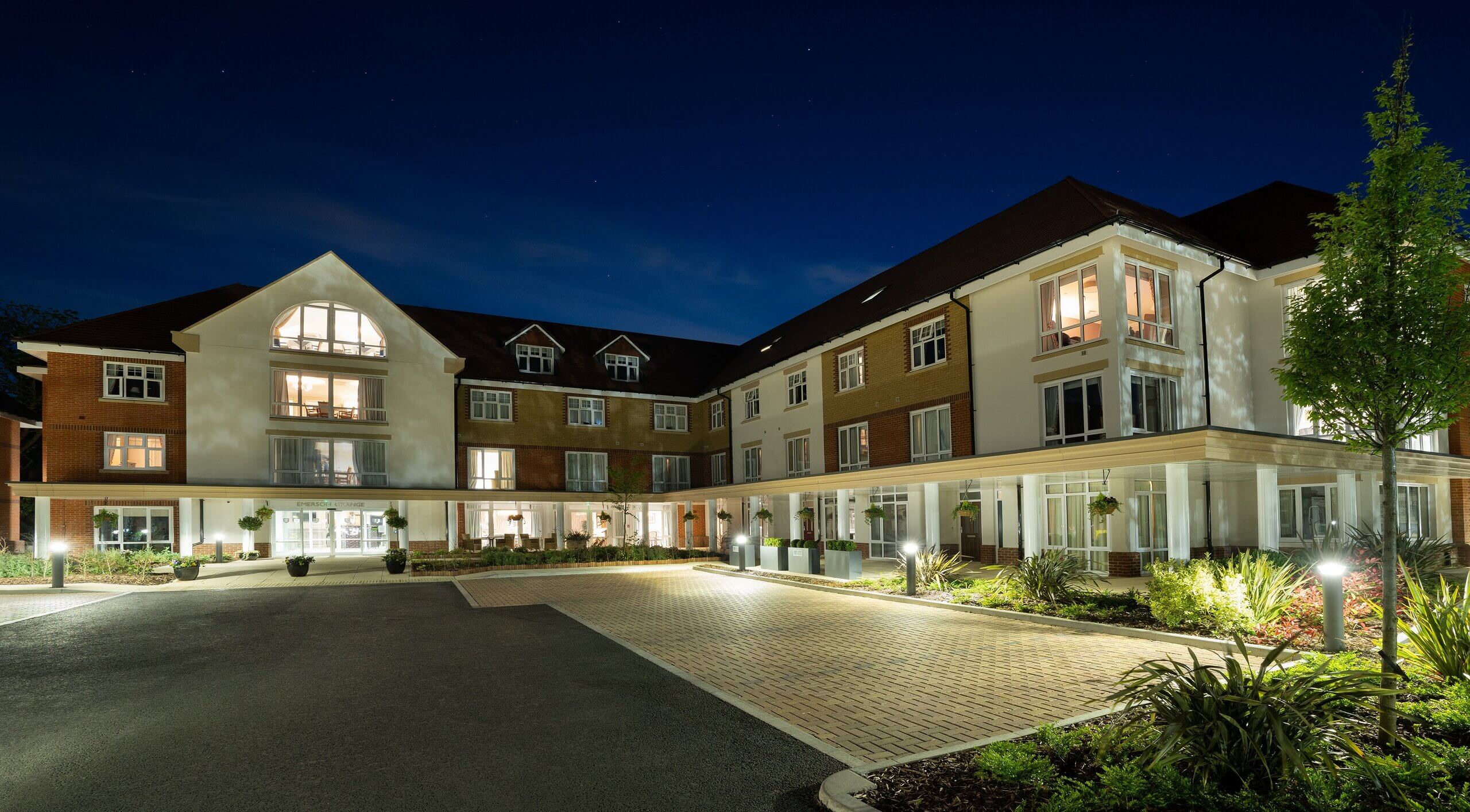 Emerson Park & Grange, Hextable